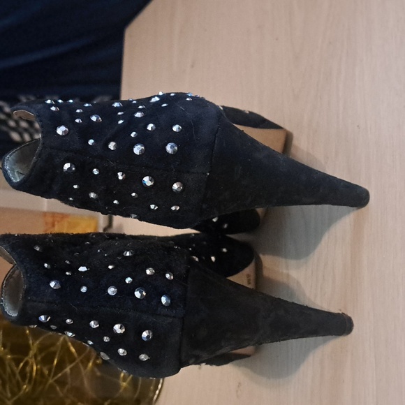 INC BOOTIES - Picture 3 of 8